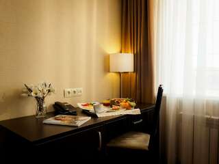 Гостиница Премьер Отель Смоленск Улучшенный Комфорт (Double/Twin)-2